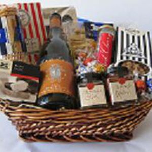 Gourmet Hamper with Wine